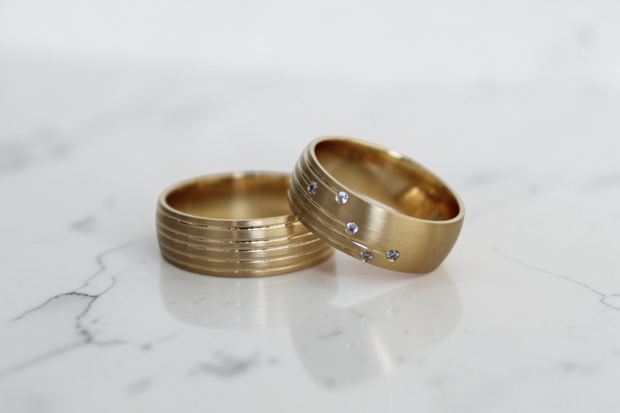Starlight Karikagyűrű Pár - 14K Sárga Arany - 5 db 0.006 ct Gyémánt