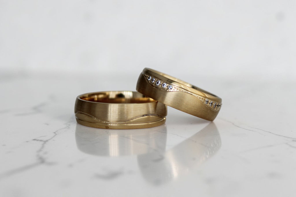 River Karikagyűrű Pár - 14K Sárga Arany - 20 db 0.006 ct Gyémánt