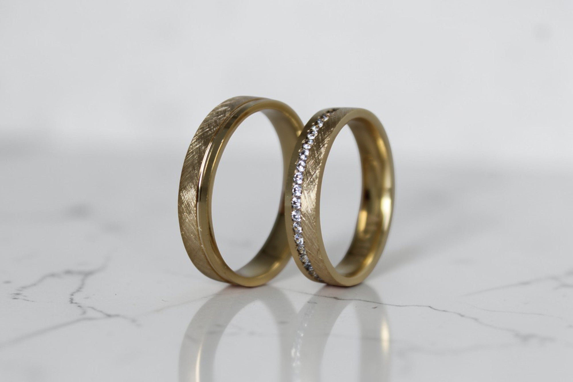 Imperial Karikagyűrű Pár - 14K Sárga Arany - 46 db 0.006 ct Gyémánt