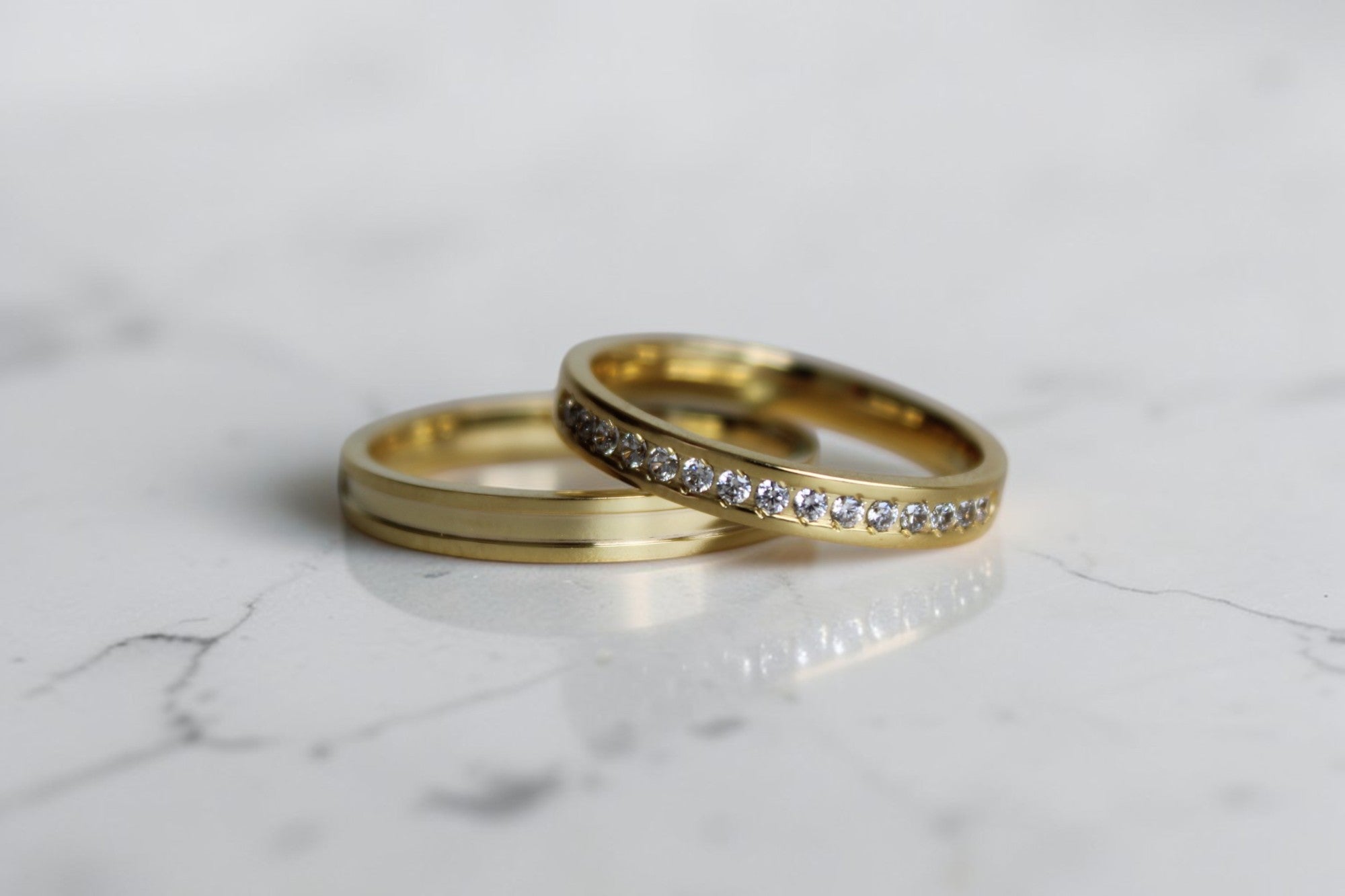 Sereno Karikagyűrű Pár - 14K Sárga Arany - 15 db 0.008 ct Gyémánt