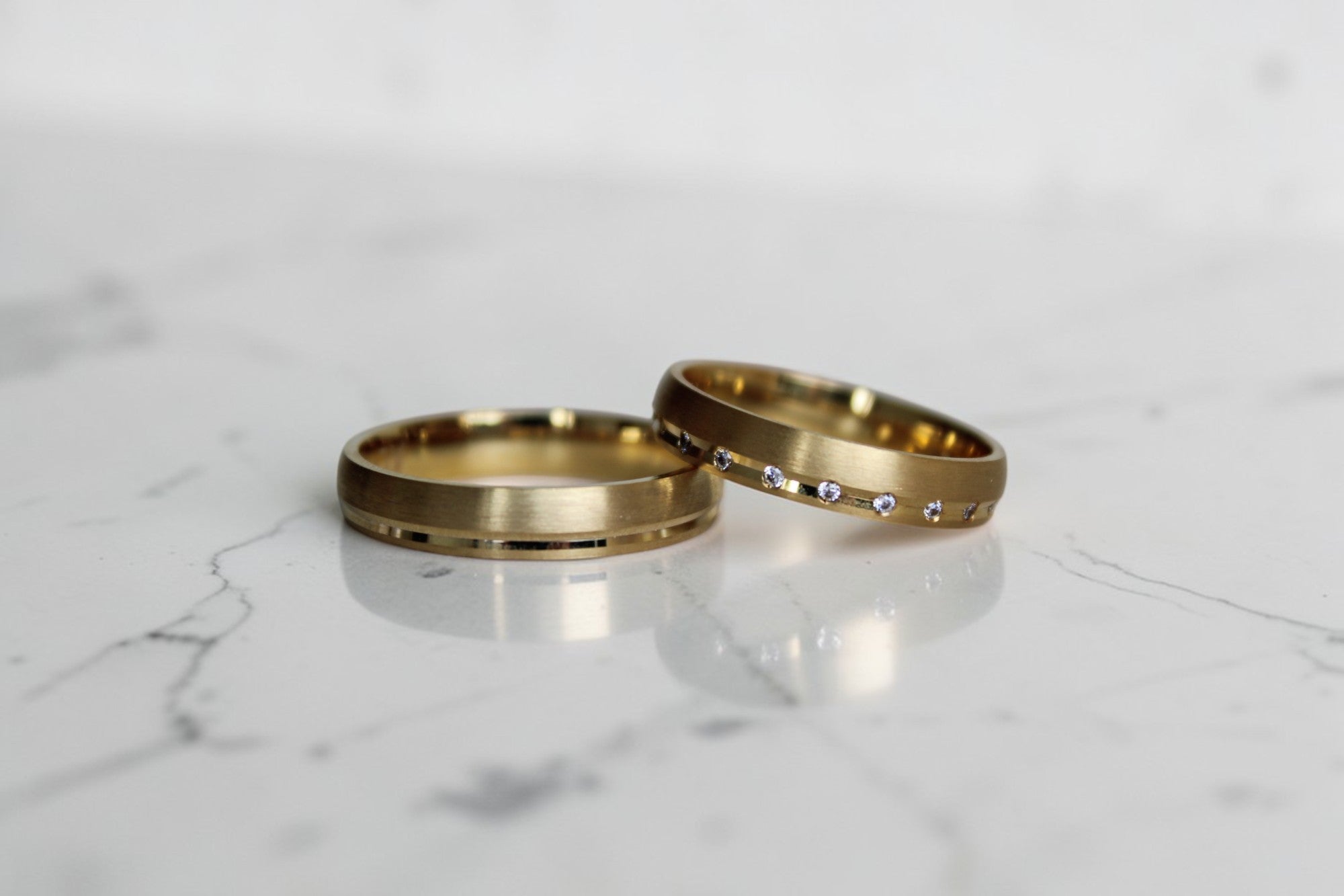 Pure Karikagyűrű Pár - 14K Sárga Arany - 20 db 0.006 ct Gyémánt