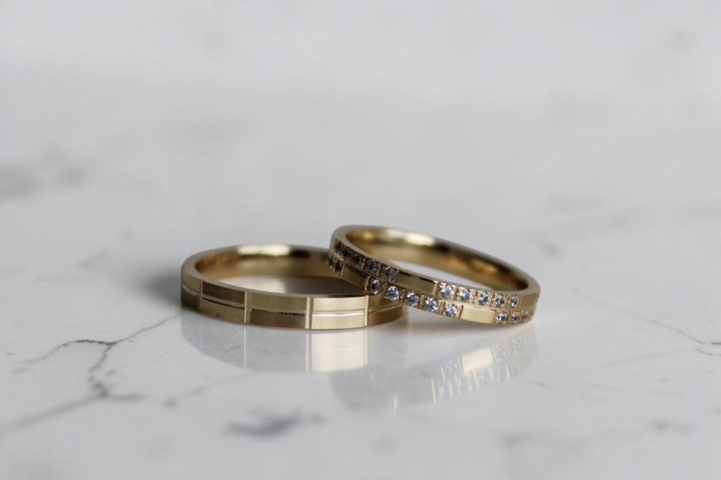 Mistery Karikagyűrű Pár - 14K Sárga Arany - 50 db 0.006 ct Gyémánt