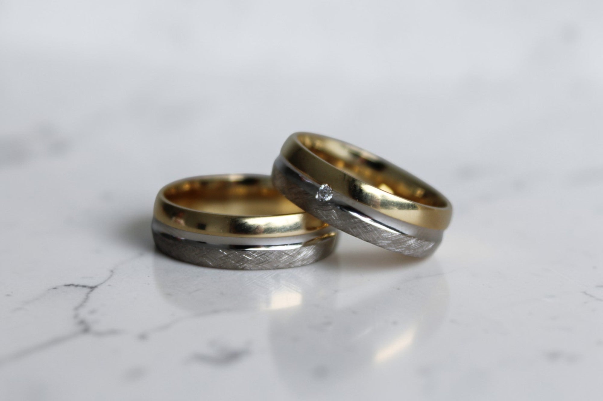 Endless Karikagyűrű Páros - 14K Fehér / Sárga Arany - 1 db 0.014 ct Gyémánt